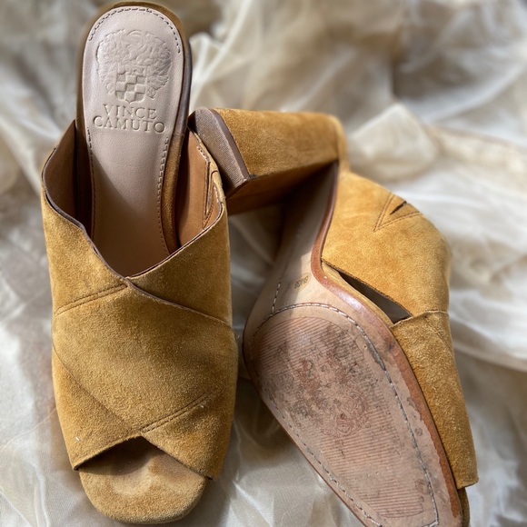 Vince Camuto "Jevan" Suede Crossover Chunky Mules - Picture 3 of 4